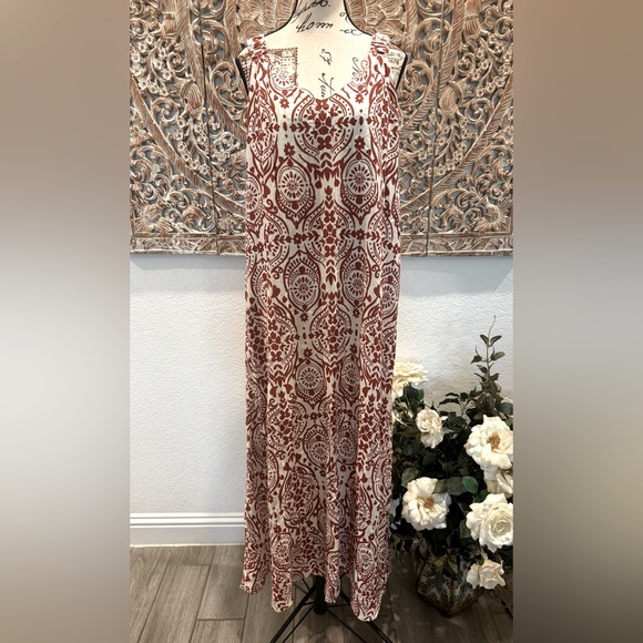 Ivy Street Dresses & Skirts - Ivy Street Bold Rust Color Medallion Print Oversized Maxi Boho Chic Dress